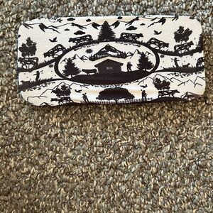 Brand new protective “goggle soc” protector with black and white mountain scene